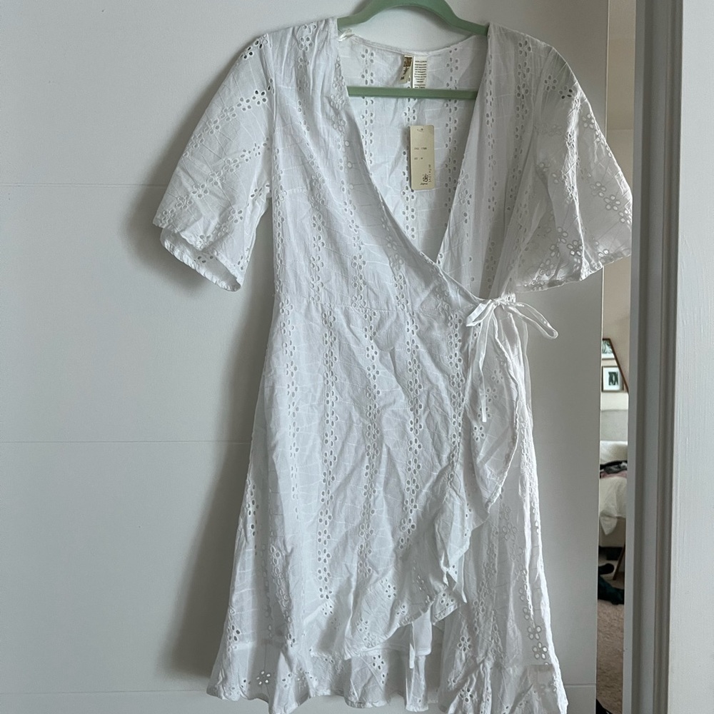 Japna Embroidered White Dress (Worn Once)